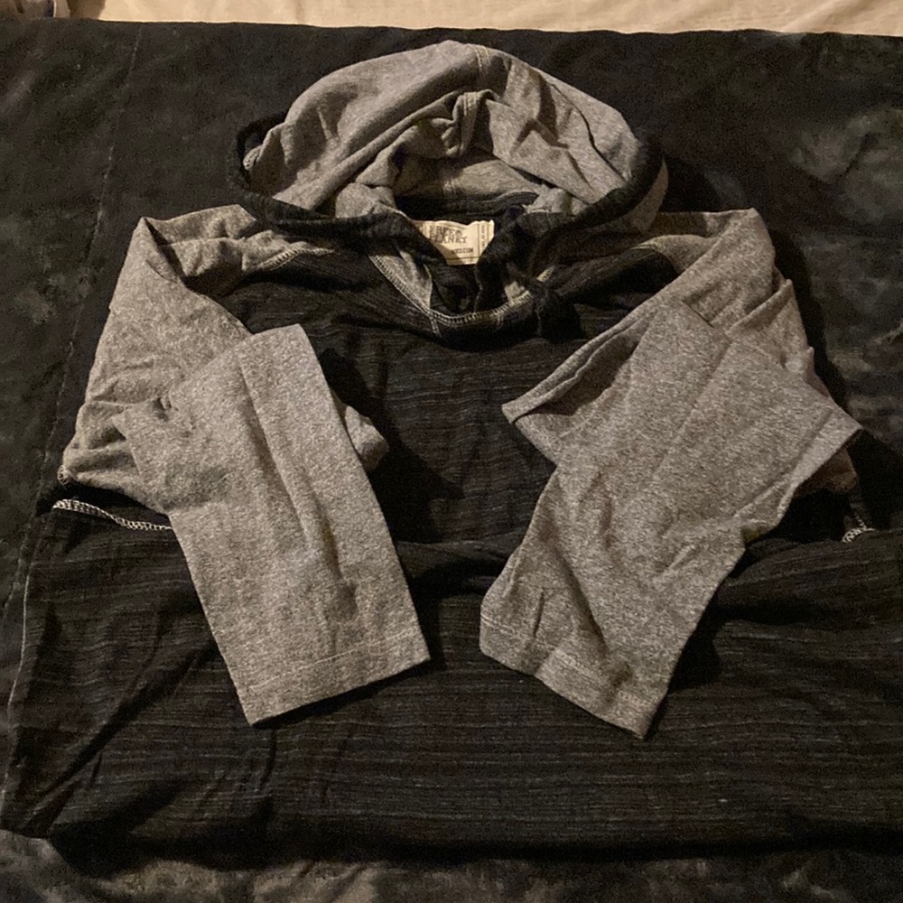 Free Planet hoodie long sleeve shirt.  Boys medium.